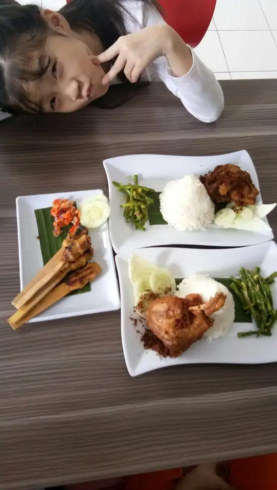 Gambar Makanan Luvi Resto 17