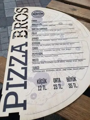 Pizza Bros'nin yemek ve ambiyans fotoğrafları 2