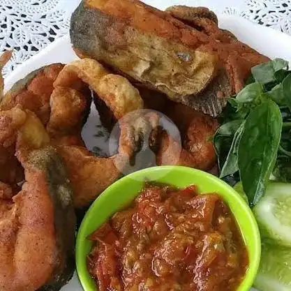 Gambar Makanan Ayam Lalapan Jumbo Bu-Siska, Banjarbaru 8