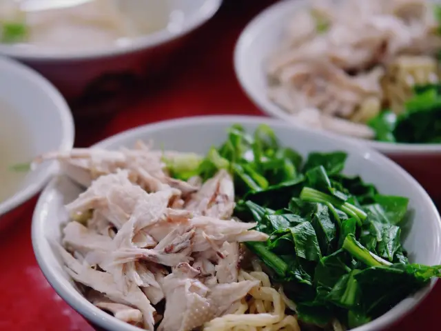 Gambar Makanan Bakmi Ayam Kampung Alek 12