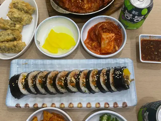 88 Kimbap Food Photo 6