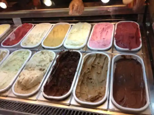 Meşhur Dondurmacı Ali Usta'nin yemek ve ambiyans fotoğrafları 71
