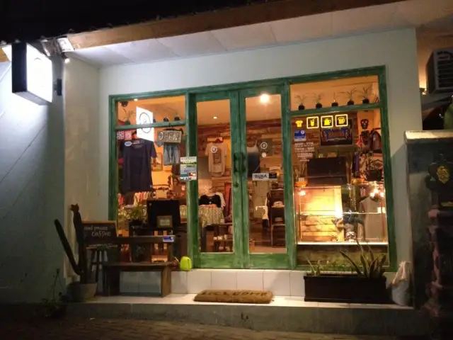 Bali Selectshop & Cafe ⑧