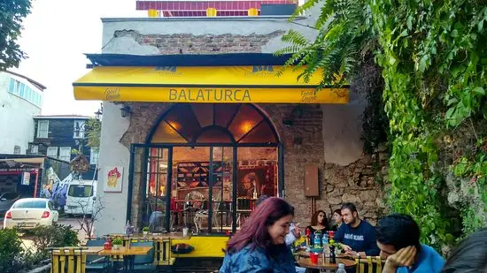 Balaturca Cafe & Restaurant'nin yemek ve ambiyans fotoğrafları 1