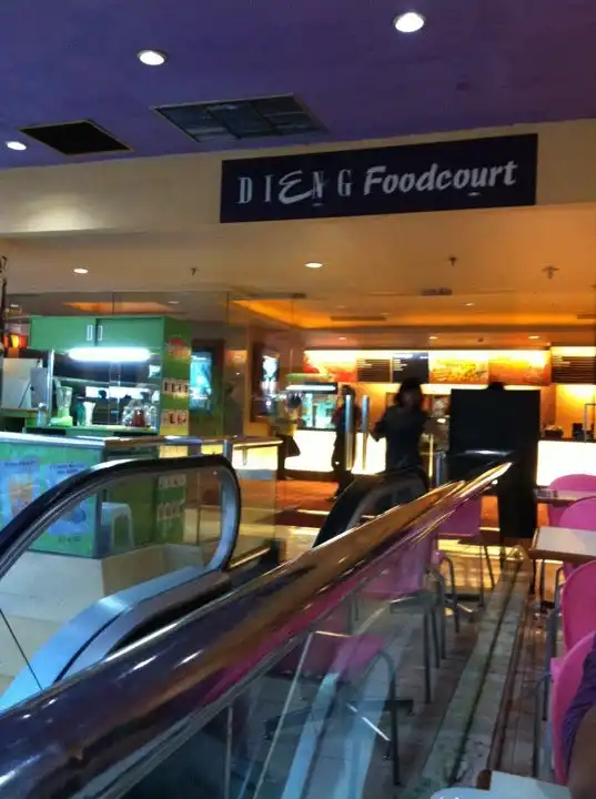 Gambar Makanan Food Court Dieng Plaza 15