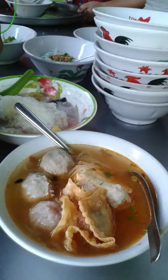 Gambar Makanan Bakso Mburi Pos 3