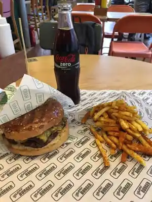 Mano Burger