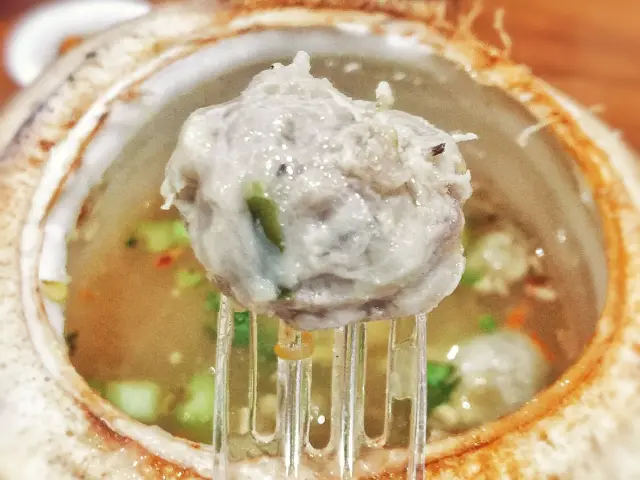 Gambar Makanan Bakso Kelapa Bu Gendut 6