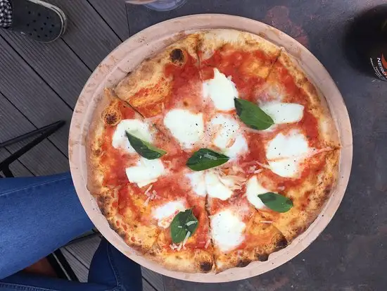 Tarantella Pizza'nin yemek ve ambiyans fotoğrafları 3