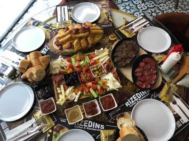Cafe Rizedıns'nin yemek ve ambiyans fotoğrafları 11