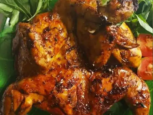 Ayam Bakar Ronggolawe, Pemuda Timur