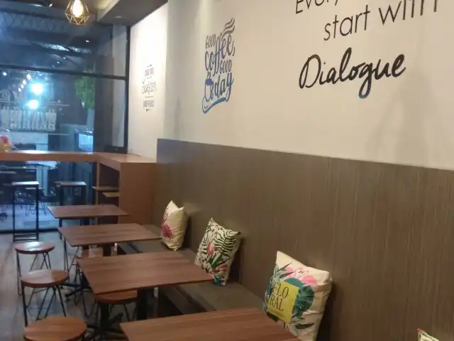 Gambar Makanan Dialogue Cafe Drinks And Eatery 5
