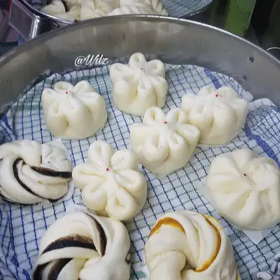 Roti Srikaya & Bakpao Achin