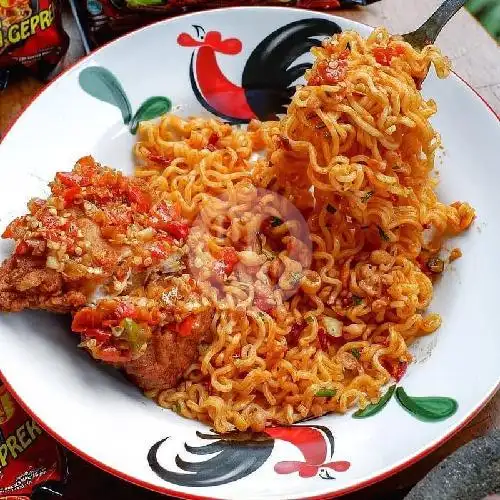 Gambar Makanan Warung Indomie Abang Mancung, Pontianak 17