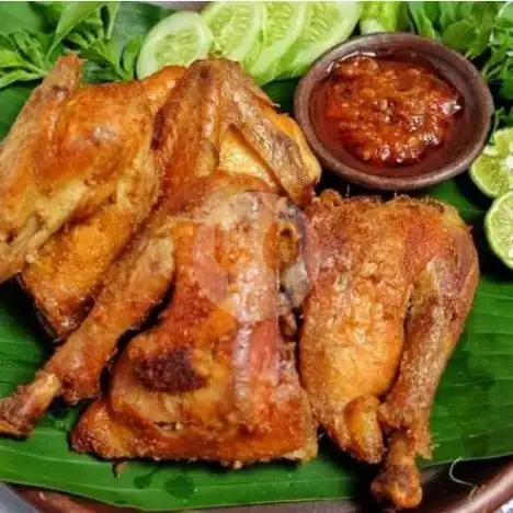 Gambar Makanan pecel lele sukatani.  sebrang toko H. Maid.  2