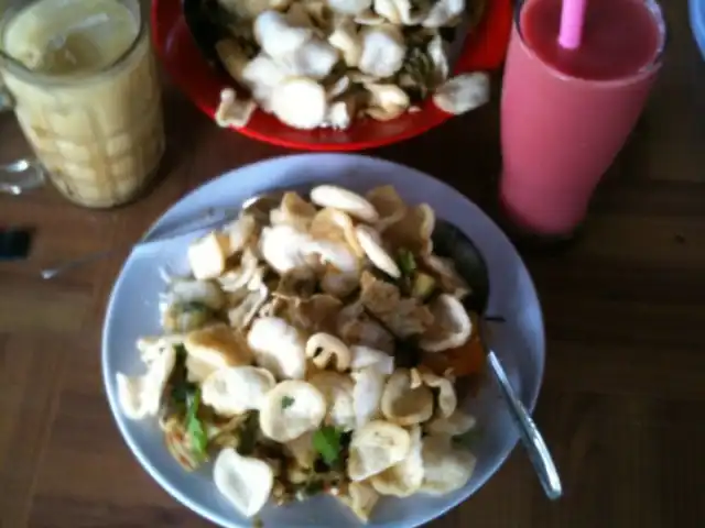 Lotek & Gado Gado Teteg