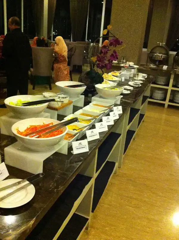Gambar Makanan Buitenzorg - Hotel Royal 10