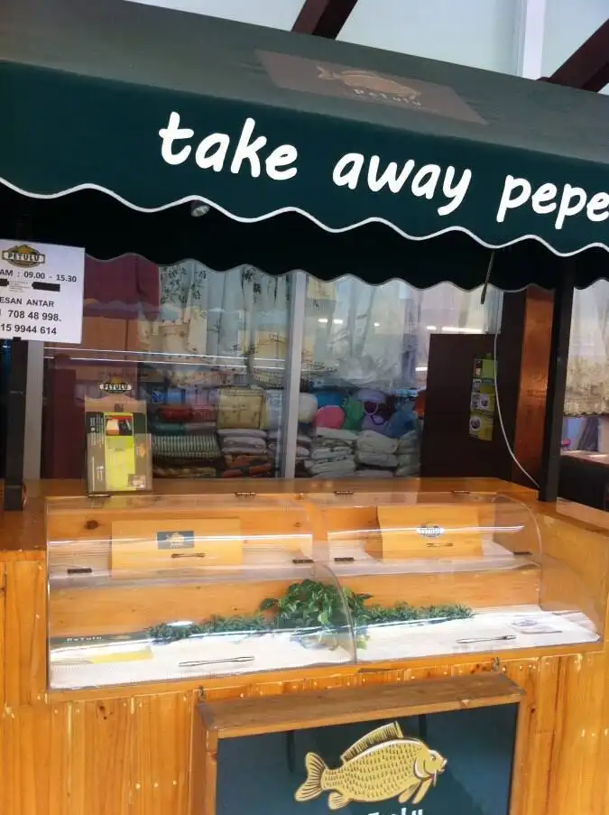 Take Away Pepes