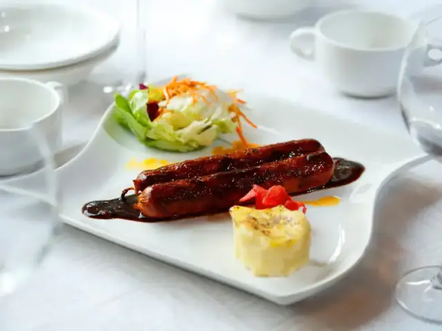 Gambar Makanan Seruni Lounge - Ambhara Hotel 3