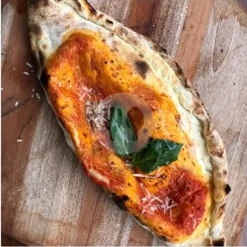 Gambar Makanan Pizza Krust, Senopati 15