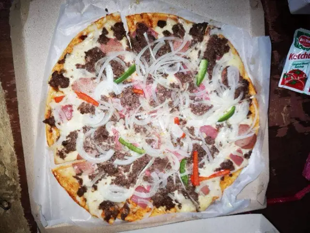 Alberto's Pizza Food Photo 5