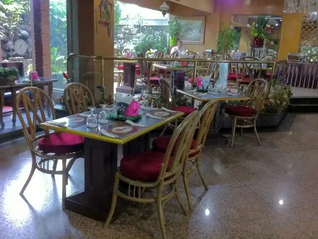Gambar Makanan Theresia Cafe - Hotel John's Pardede International 5