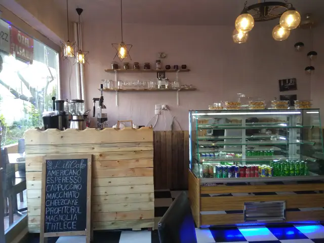 Lili Cafe