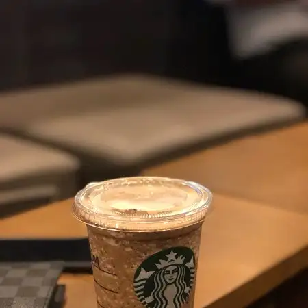 Gambar Makanan Starbucks Metropole 11