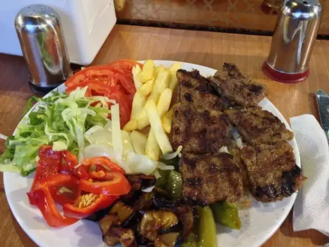 Mirzaloğlu Köfte'nin yemek ve ambiyans fotoğrafları 1