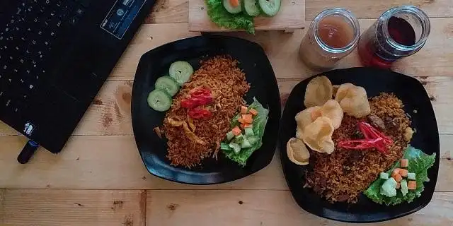 Nasi Goreng & Ayam Goreng Aneka Racun, Cikutra Barat