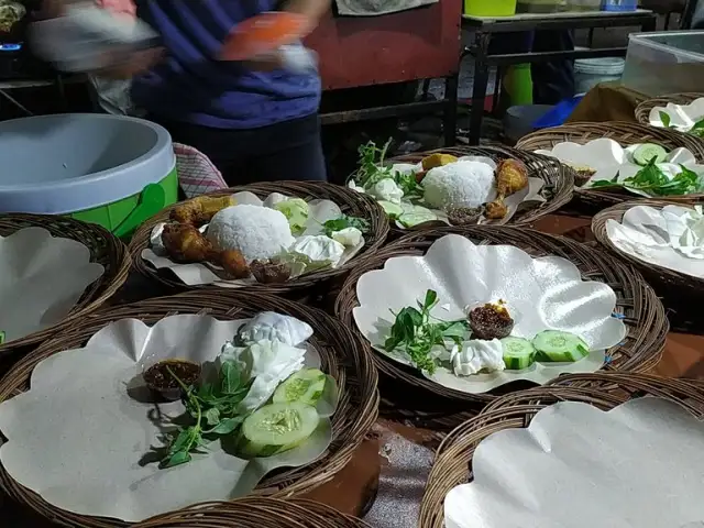 Gambar Makanan Pecel Lele & Bandeng Presto Jeng Emy 2