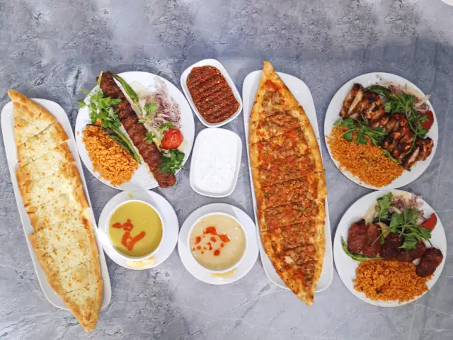Öz Urfa Pide & Kebap & Lahmacun'nin yemek ve ambiyans fotoğrafları 1