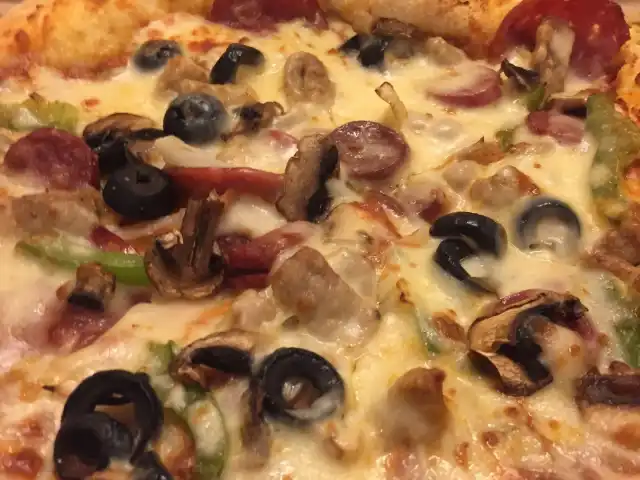 Domino's Pizza Food Photo 2