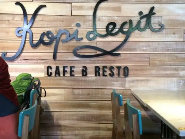 Gambar Makanan Kopi Legit Café & Resto 1