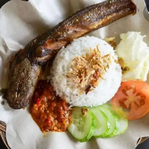 Gambar Makanan Ayam Geprek Paninsula, Pekanbaru 7