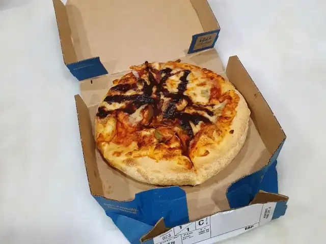 Domino's Pizza Food Photo 4