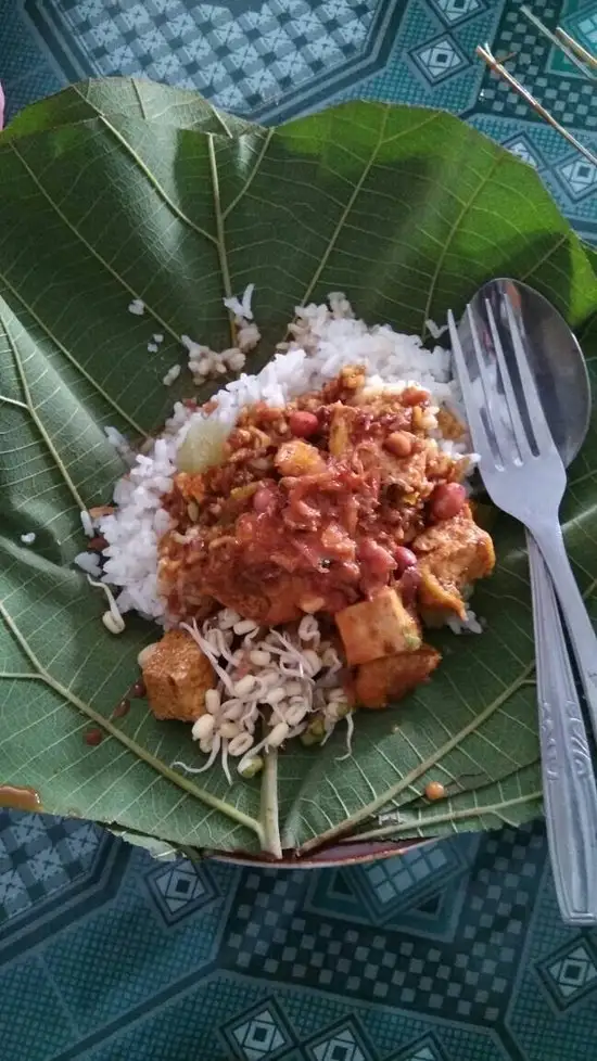 Gambar Makanan Nasi Tahu & Sate Srepeh Bu Slamet 1