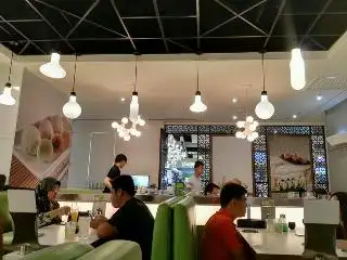 Sakae Sushi