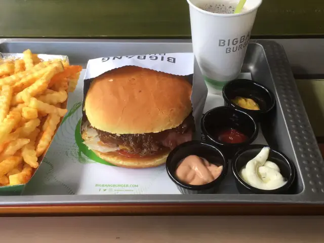 Big Bang Burger'nin yemek ve ambiyans fotoğrafları 11