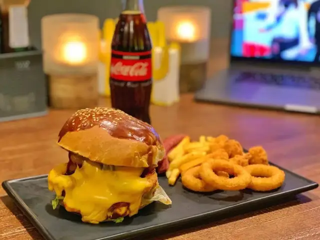Cosmo Burger'nin yemek ve ambiyans fotoğrafları 4