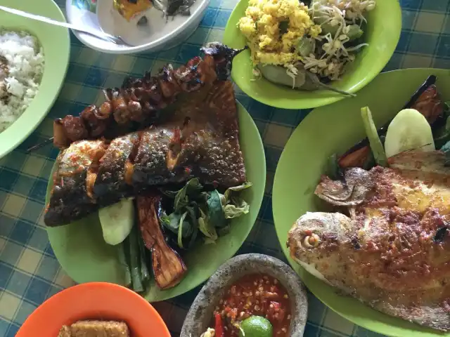 Gambar Makanan RM Mona Ikan Bakar 10