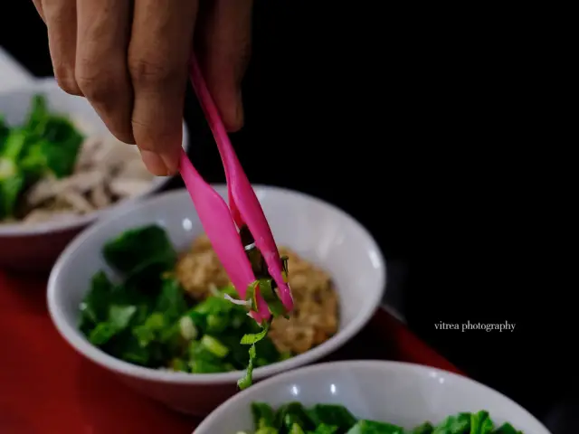 Gambar Makanan Bakmi Ayam Kampung Alek 17