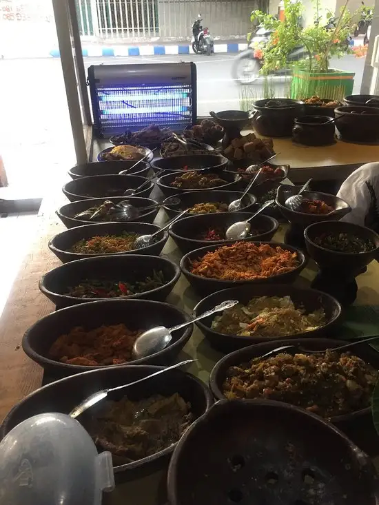 Gambar Makanan Sego Bungkus Bu Poer 15