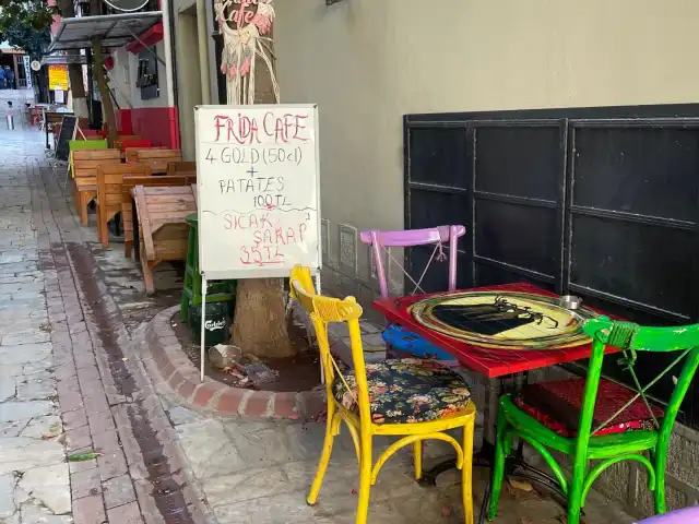 Moreno Cafe & Bar