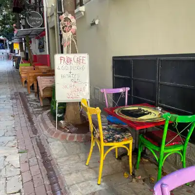 Moreno Cafe & Bar