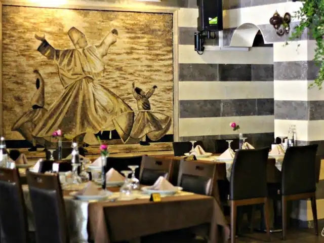 Layale Şamiye - Tarihi Sultan Sofrası مطعم ليالي شامية سفرة السلطان'nin yemek ve ambiyans fotoğrafları 1