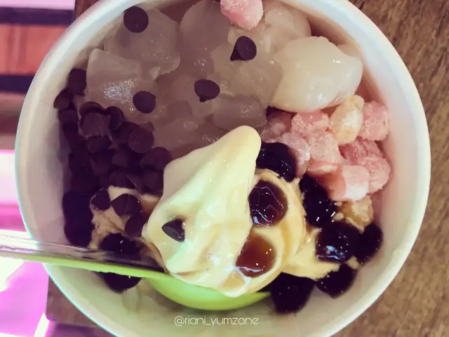 Gambar Makanan Yogurtland 19