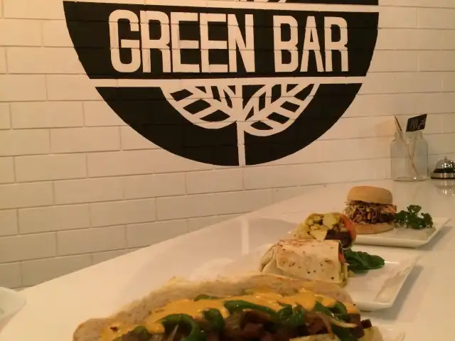 Green Bar Food Photo 7