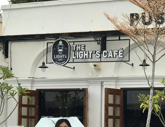 The Light's Cafe