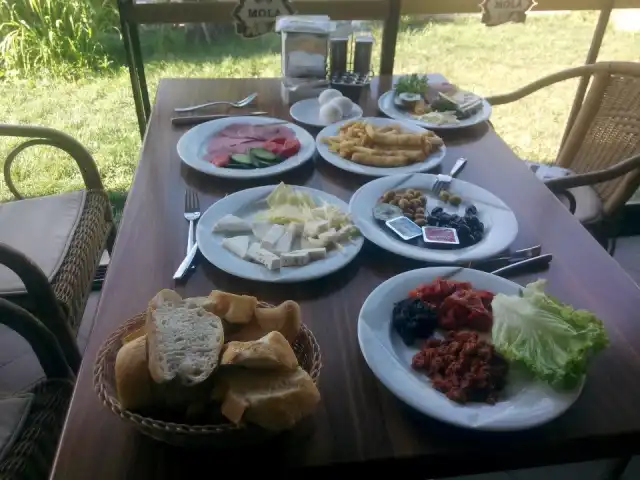 Elit Mola Cafe & Kahvaltı Noktası'nin yemek ve ambiyans fotoğrafları 1